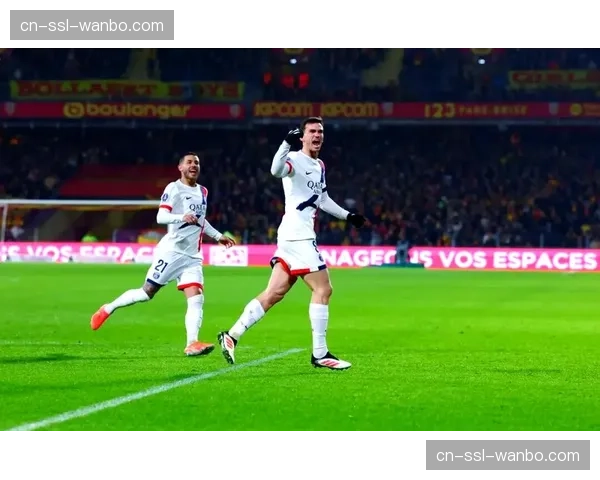 深度战术复盘：解析巴黎圣日耳曼对阵朗斯一役的防守转换节点