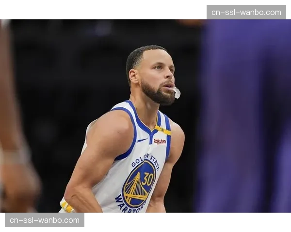 火箭117-116险胜勇士,库里复出空砍35分难救主 火箭117-116险胜勇士,库里复出空砍35分难救主